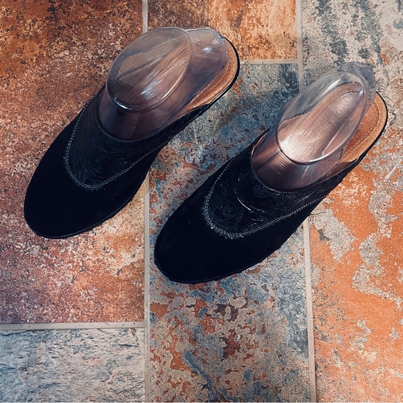 💂Wonderful Suede & Embossed Leather Sofft Heeled Clogs! - Picture 7 of 12